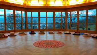 Room Maria with solid wood floors for seminars.